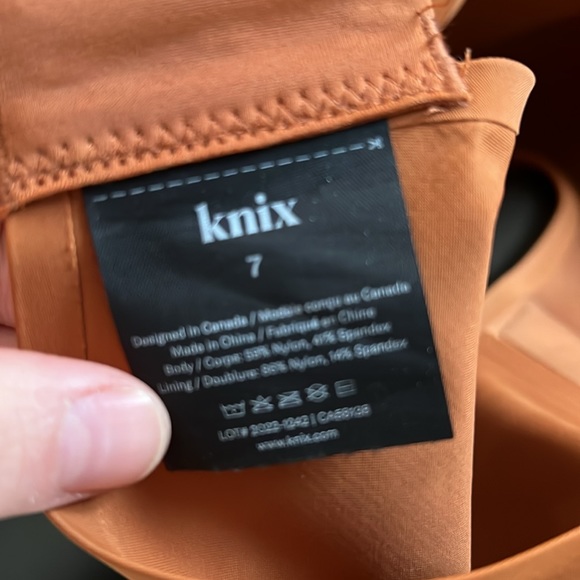 Knix sports bra - Picture 3 of 3